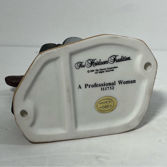 Professional Woman 1985 Heirloom Tradition Children of C.H. 1921 Figurine‎ H1732 - Picture 5 of 8